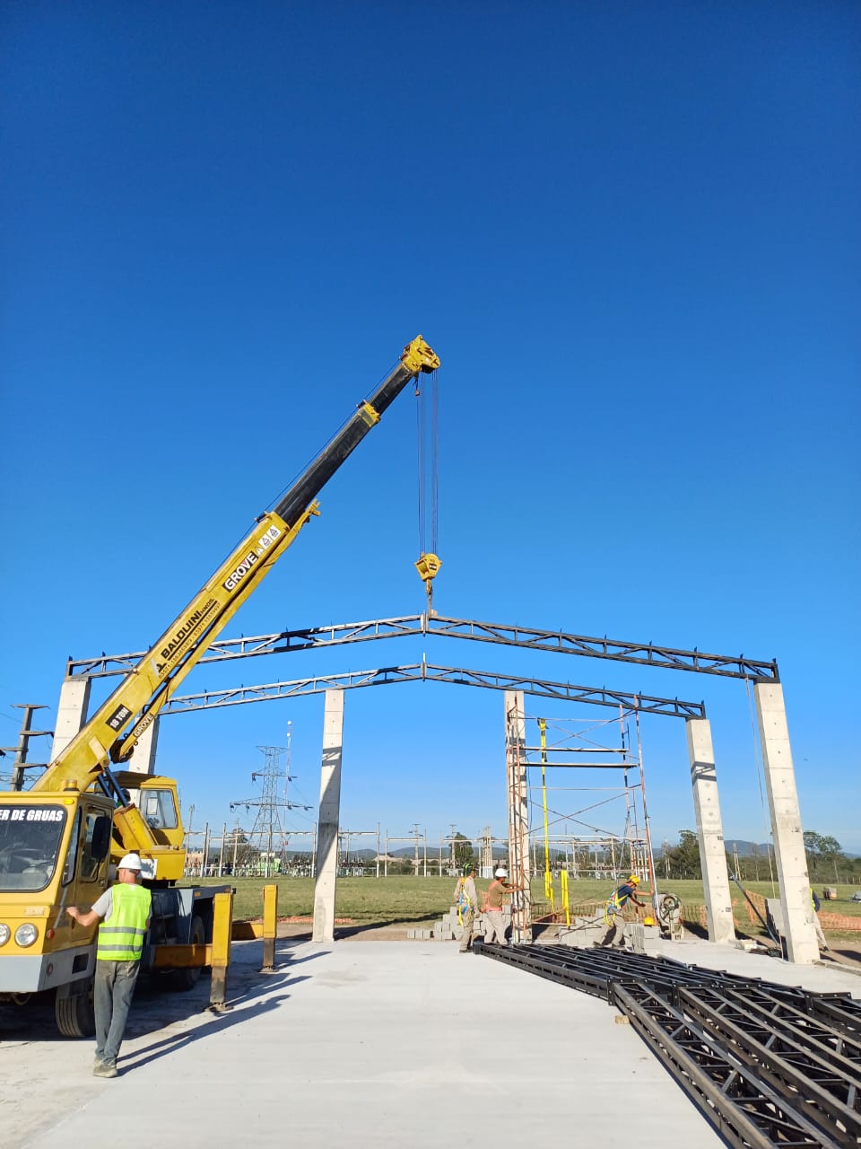 Canasto elevado con equipo